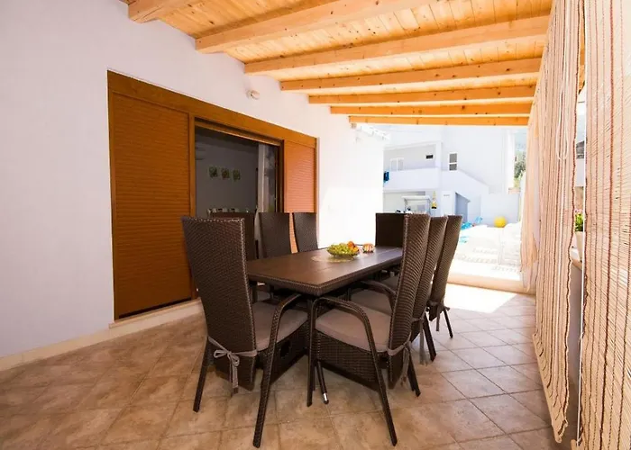 Belmondo Сasa de vacaciones Gruda